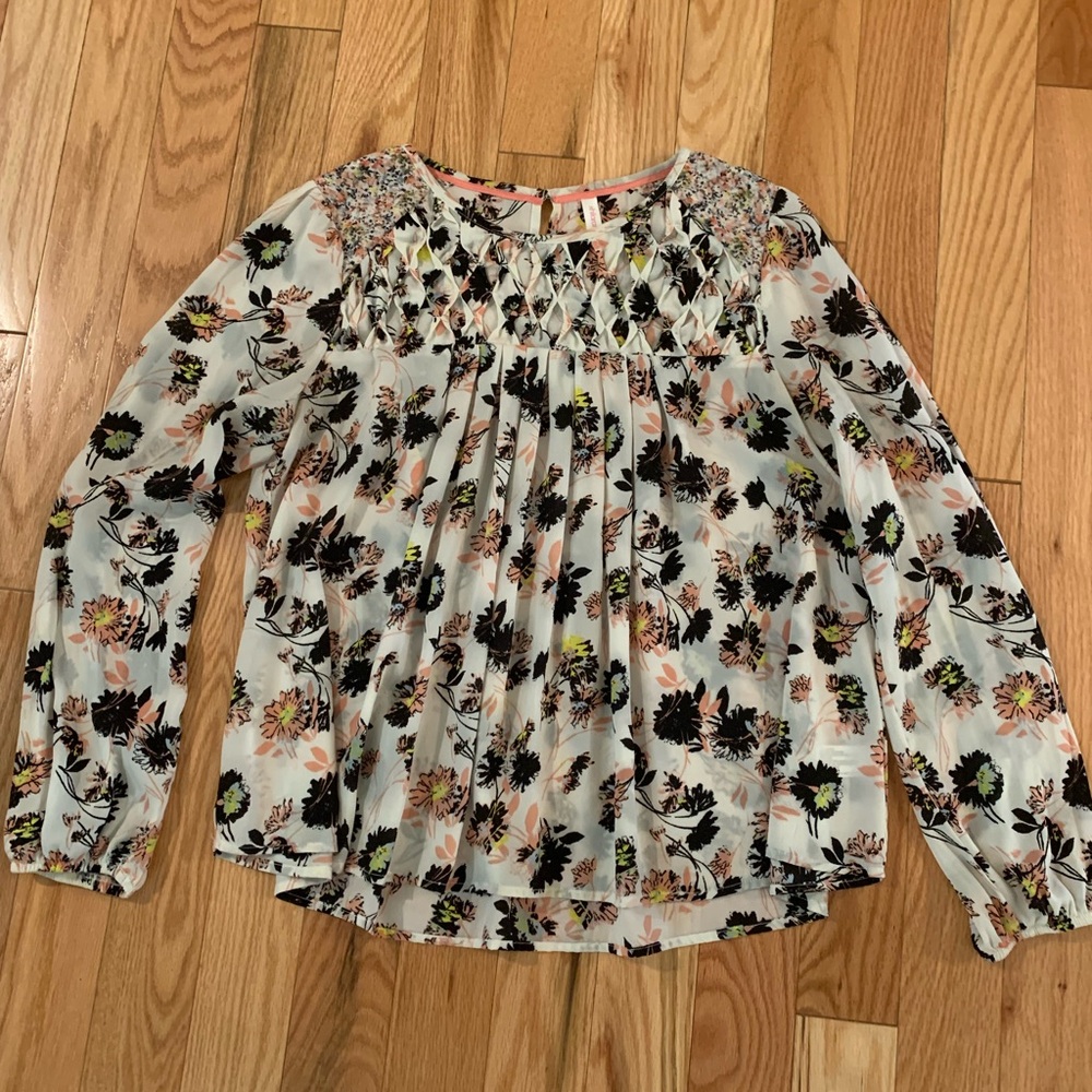 Xhilaration White Floral Smocked Yoke Long Sleeve Top